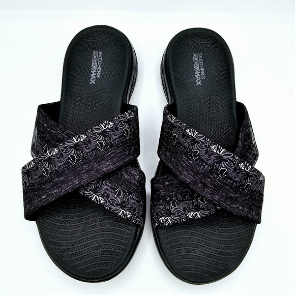 Skechers GOGA Max Go Walk Flex Sandal-Impressed Slide Black & Gray - Picture 1 of 10